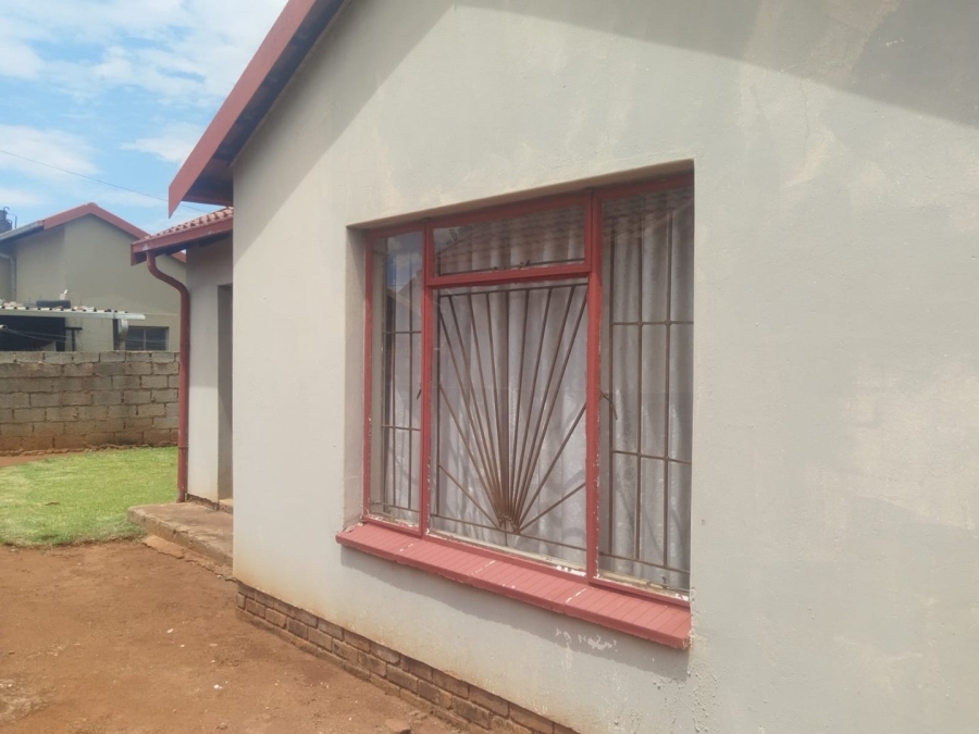 2 Bedroom Property for Sale in Soshanguve East Ext 5 Gauteng