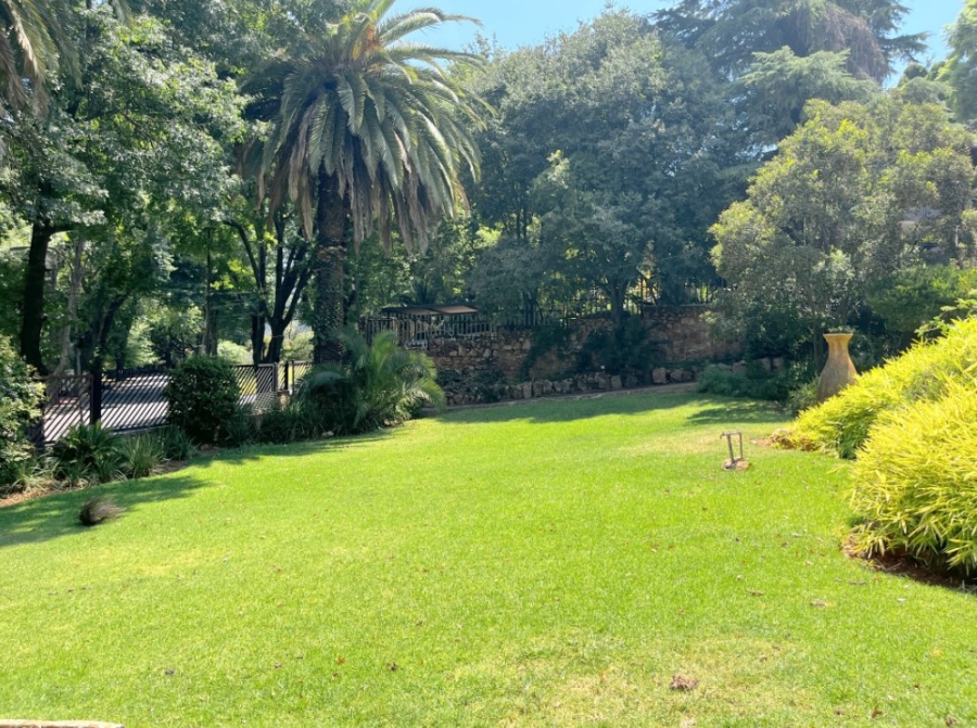 5 Bedroom Property for Sale in Cyrildene Gauteng