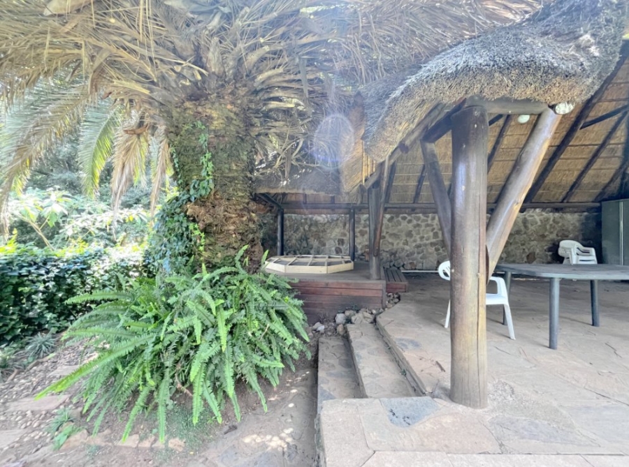 5 Bedroom Property for Sale in Cyrildene Gauteng