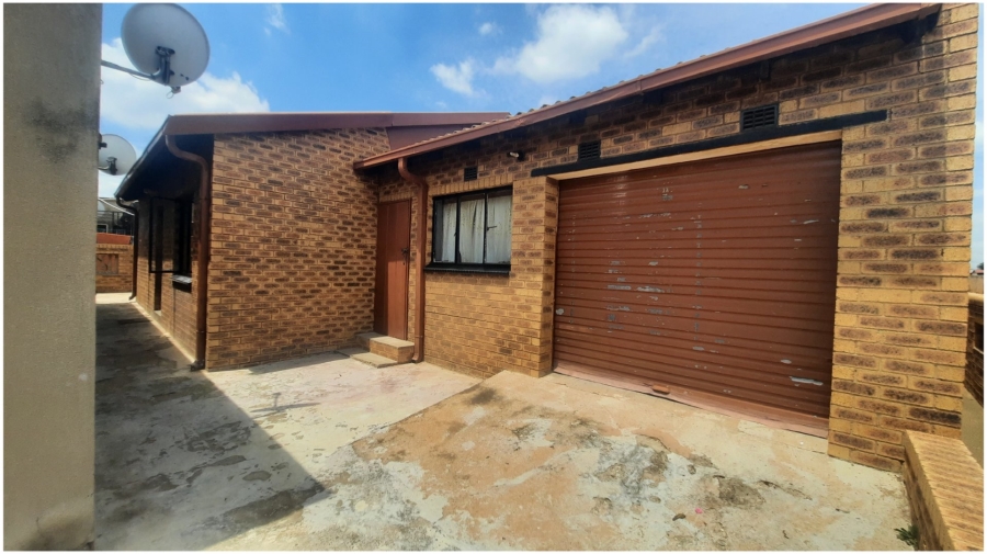 3 Bedroom Property for Sale in Emfihlweni Gauteng