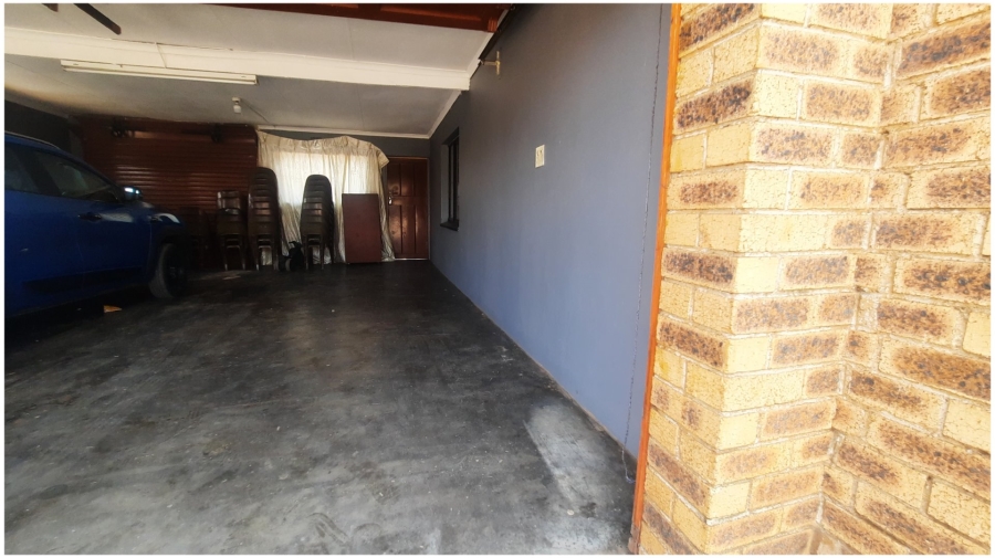 3 Bedroom Property for Sale in Emfihlweni Gauteng
