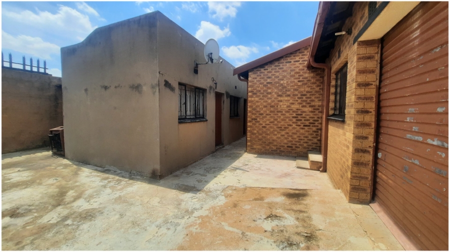 3 Bedroom Property for Sale in Emfihlweni Gauteng