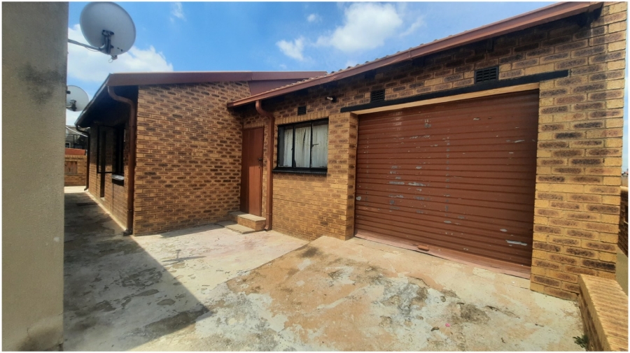 3 Bedroom Property for Sale in Emfihlweni Gauteng