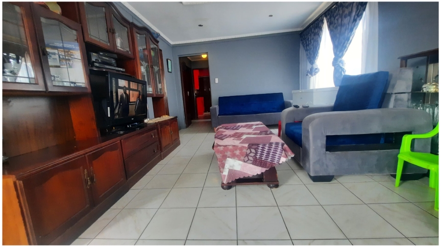 3 Bedroom Property for Sale in Emfihlweni Gauteng
