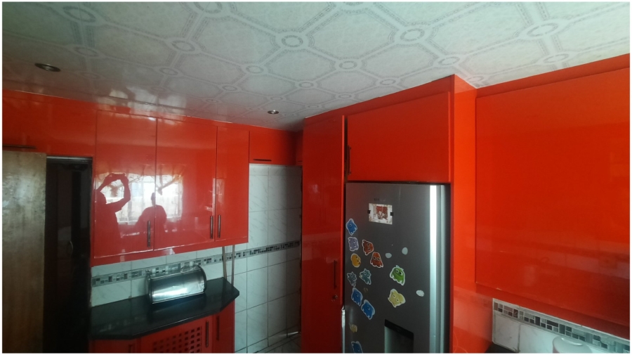 3 Bedroom Property for Sale in Emfihlweni Gauteng
