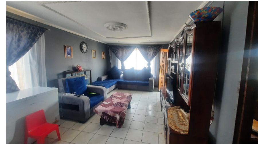 3 Bedroom Property for Sale in Emfihlweni Gauteng