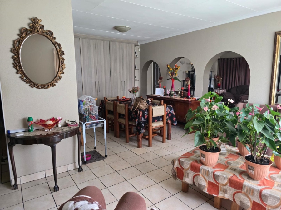 3 Bedroom Property for Sale in Barvallen Gauteng