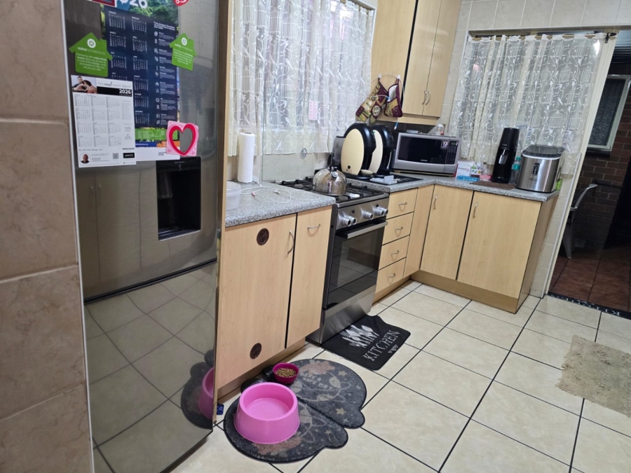 3 Bedroom Property for Sale in Barvallen Gauteng