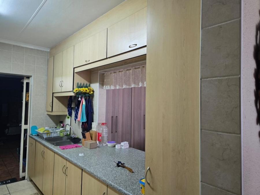 3 Bedroom Property for Sale in Barvallen Gauteng