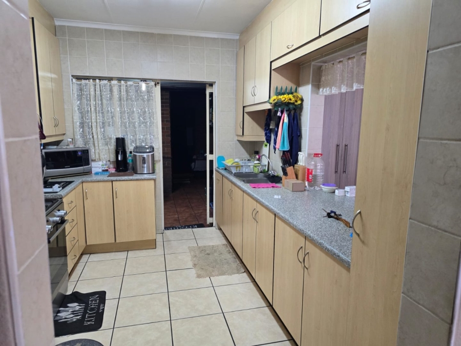 3 Bedroom Property for Sale in Barvallen Gauteng