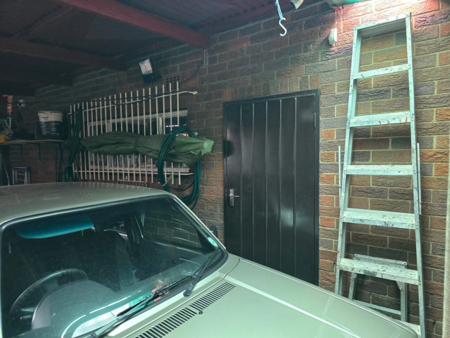 3 Bedroom Property for Sale in Barvallen Gauteng