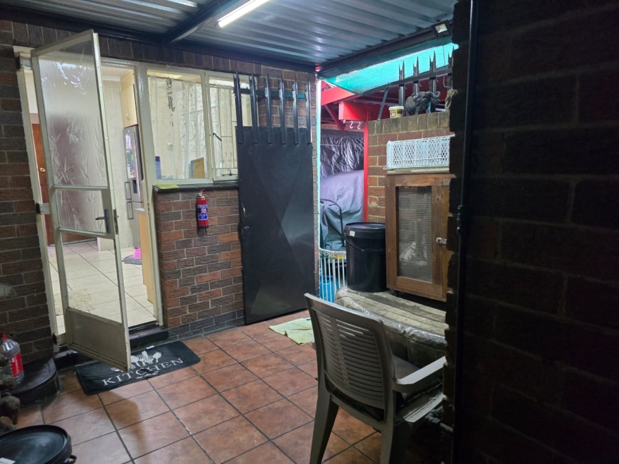 3 Bedroom Property for Sale in Barvallen Gauteng