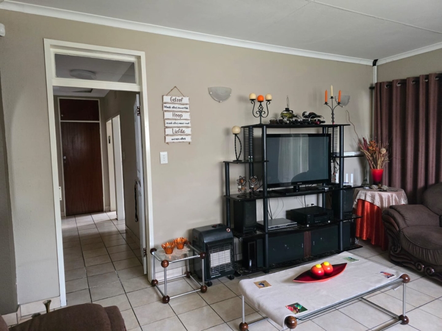 3 Bedroom Property for Sale in Barvallen Gauteng