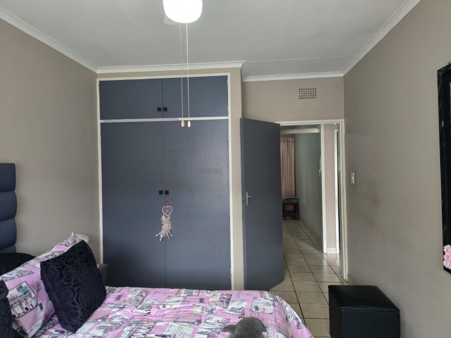 3 Bedroom Property for Sale in Barvallen Gauteng