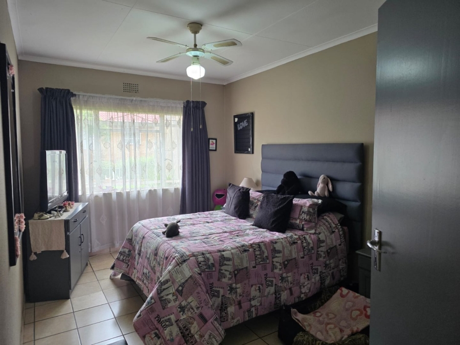 3 Bedroom Property for Sale in Barvallen Gauteng