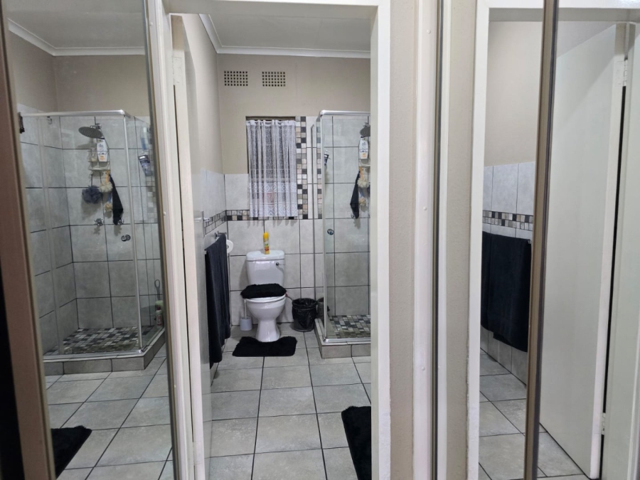 3 Bedroom Property for Sale in Barvallen Gauteng