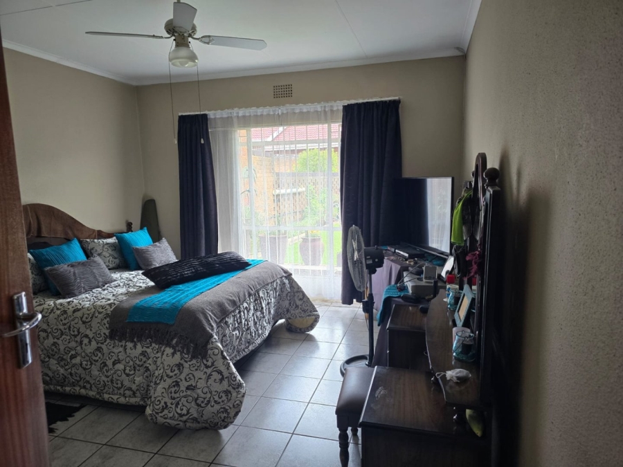 3 Bedroom Property for Sale in Barvallen Gauteng