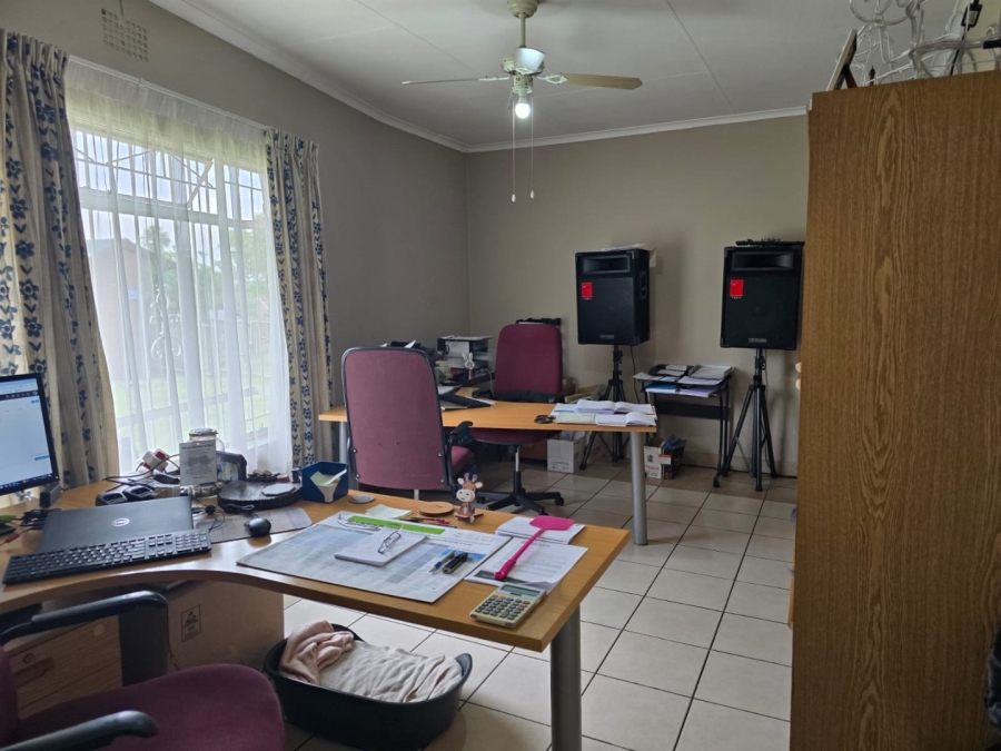 3 Bedroom Property for Sale in Barvallen Gauteng