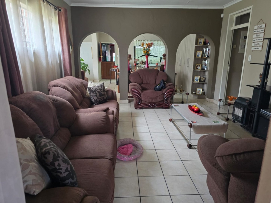 3 Bedroom Property for Sale in Barvallen Gauteng