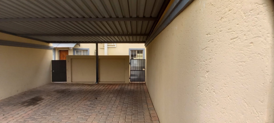 To Let 2 Bedroom Property for Rent in Annlin Gauteng