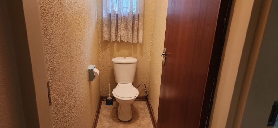 3 Bedroom Property for Sale in Hennopspark Gauteng