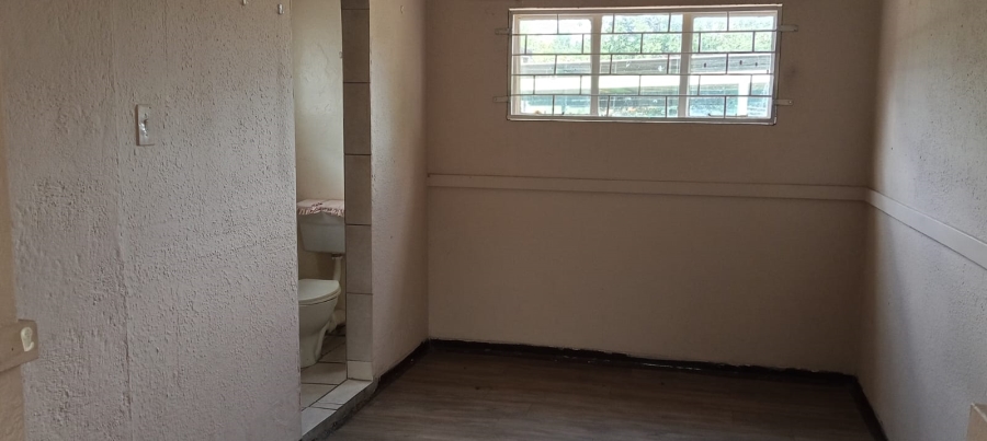 To Let 1 Bedroom Property for Rent in Krugersdorp North Gauteng