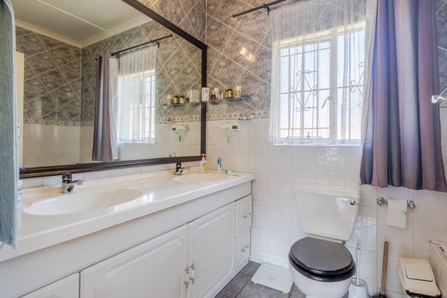 4 Bedroom Property for Sale in Eden Glen Gauteng