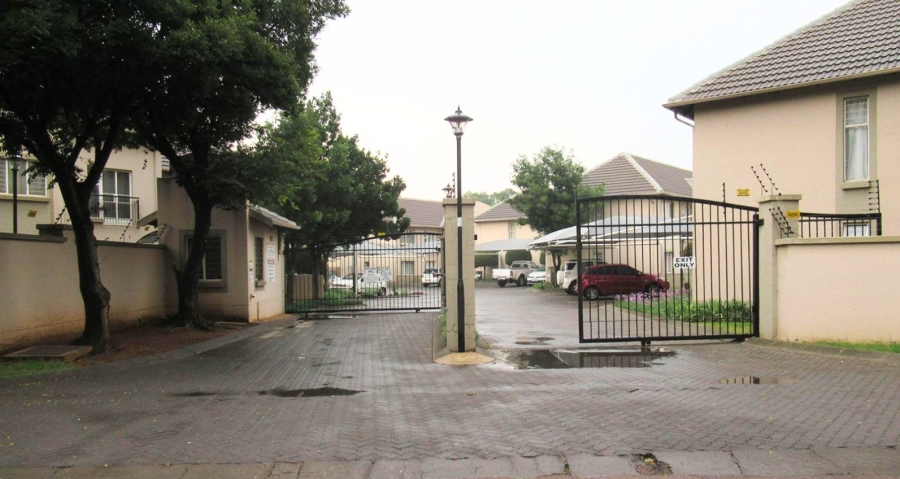 1 Bedroom Property for Sale in Klippoortje Gauteng