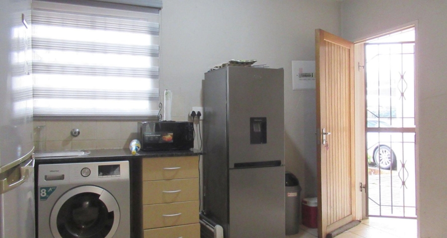 1 Bedroom Property for Sale in Klippoortje Gauteng