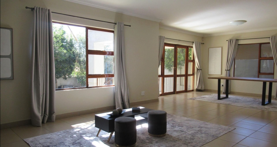 3 Bedroom Property for Sale in Broadacres Gauteng