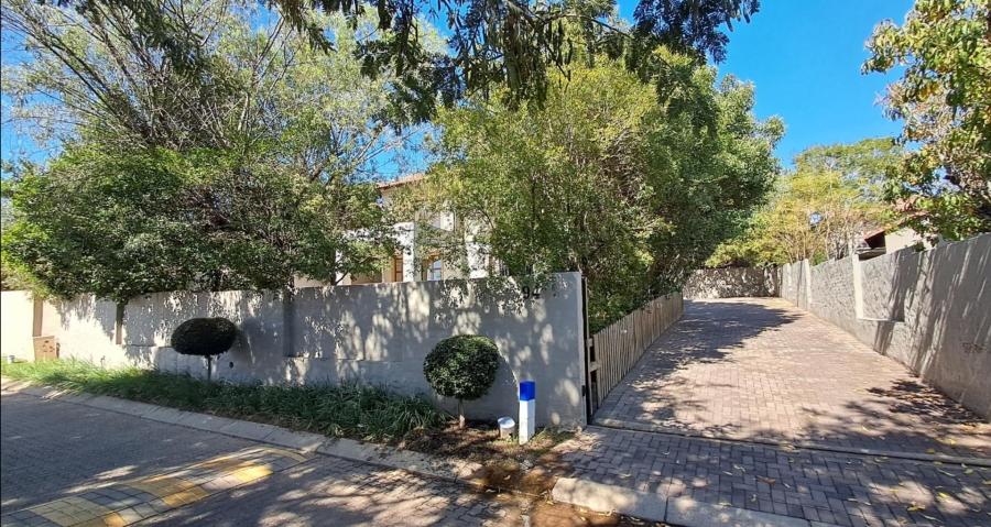 3 Bedroom Property for Sale in Broadacres Gauteng