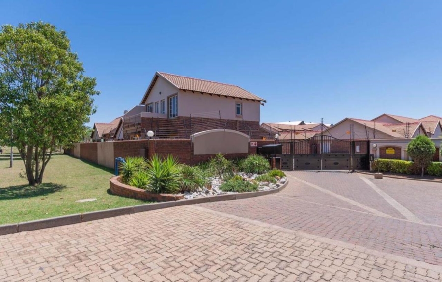 3 Bedroom Property for Sale in Jansenpark Gauteng