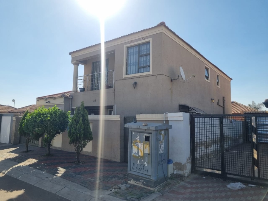 3 Bedroom Property for Sale in Buhle Park Gauteng