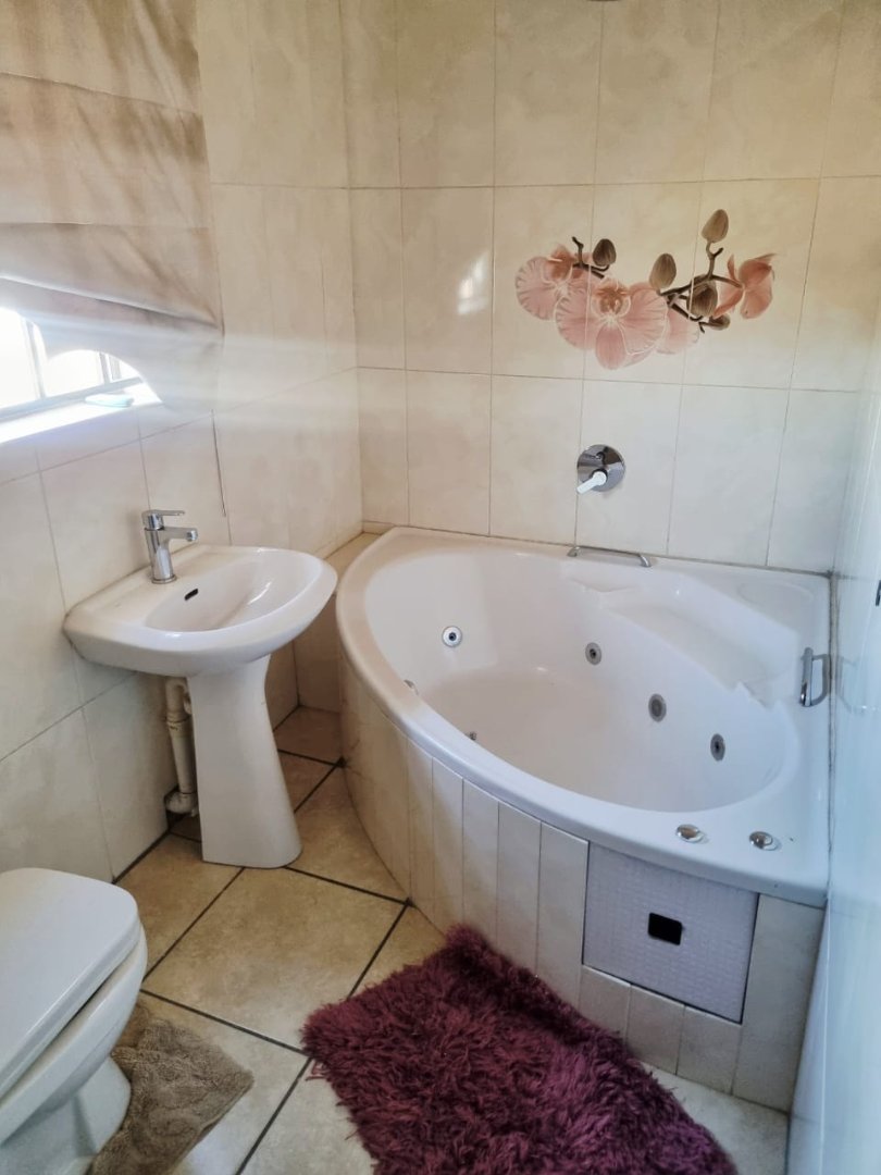 3 Bedroom Property for Sale in Buhle Park Gauteng