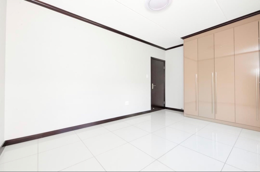 To Let 3 Bedroom Property for Rent in Fourways Gauteng