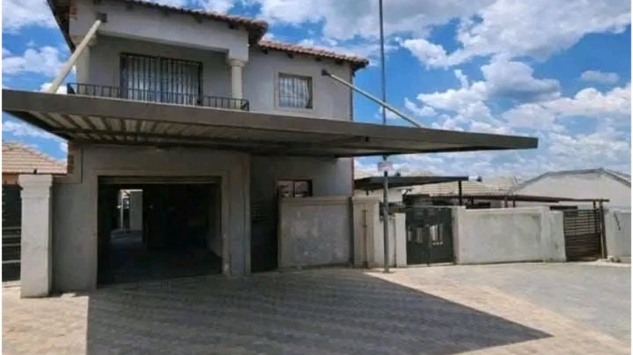 2 Bedroom Property for Sale in Clayville Gauteng