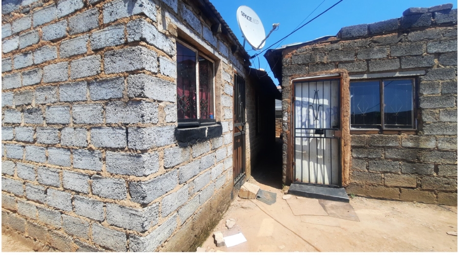 2 Bedroom Property for Sale in Tembisa Central Gauteng