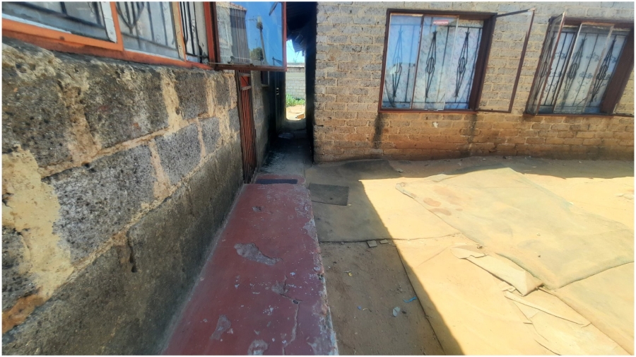 2 Bedroom Property for Sale in Tembisa Central Gauteng