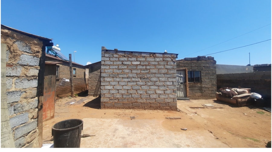 2 Bedroom Property for Sale in Tembisa Central Gauteng