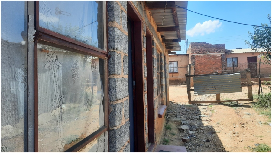 6 Bedroom Property for Sale in Tembisa Central Gauteng