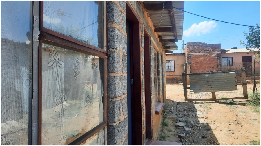6 Bedroom Property for Sale in Tembisa Central Gauteng