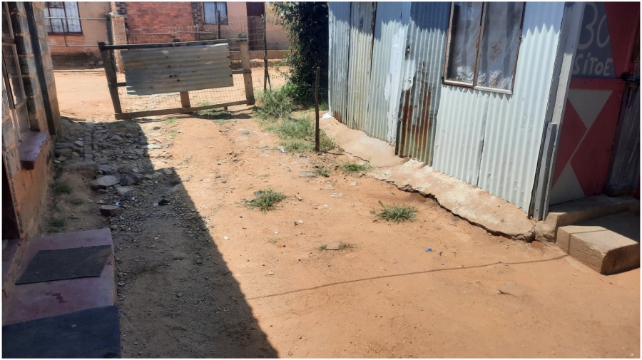 6 Bedroom Property for Sale in Tembisa Central Gauteng