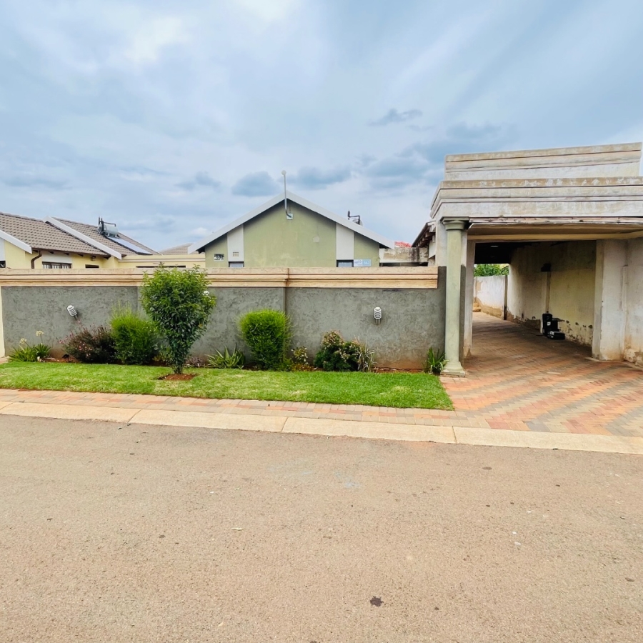 2 Bedroom Property for Sale in Sky City Gauteng