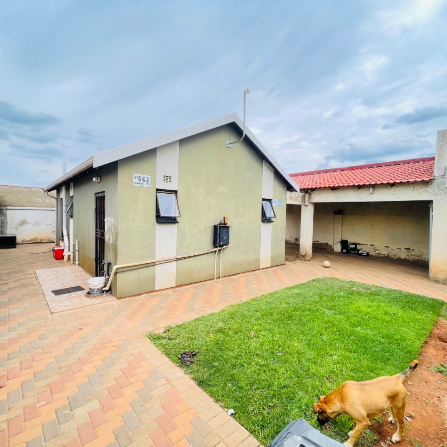 2 Bedroom Property for Sale in Sky City Gauteng