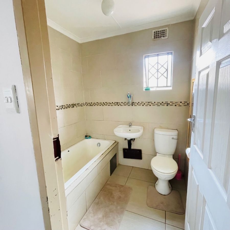 2 Bedroom Property for Sale in Sky City Gauteng