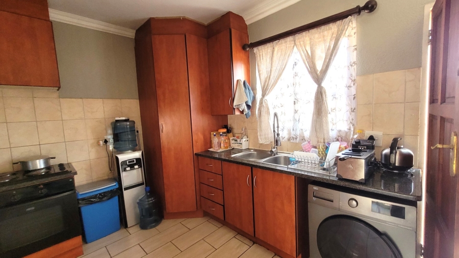 3 Bedroom Property for Sale in Annlin Gauteng