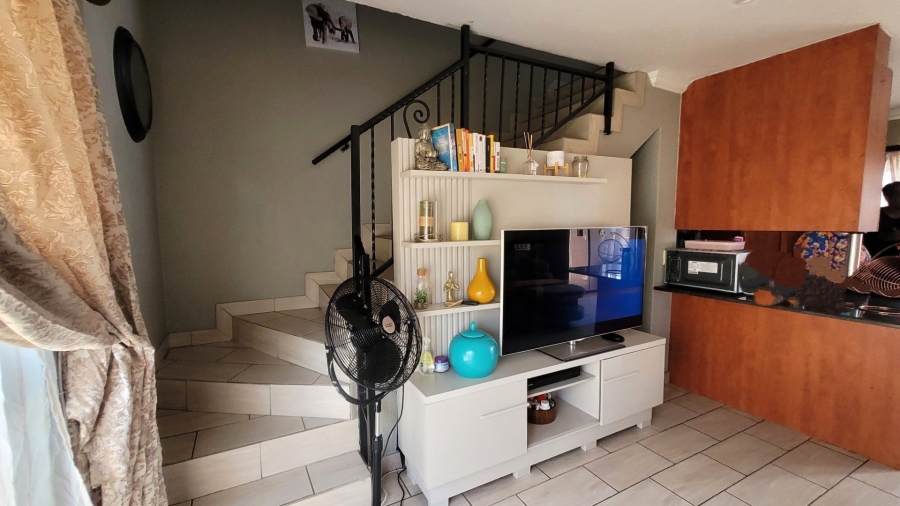 3 Bedroom Property for Sale in Annlin Gauteng