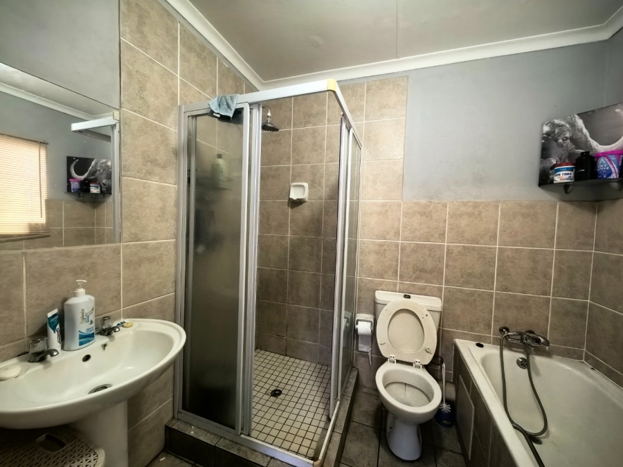 3 Bedroom Property for Sale in Magalieskruin Gauteng