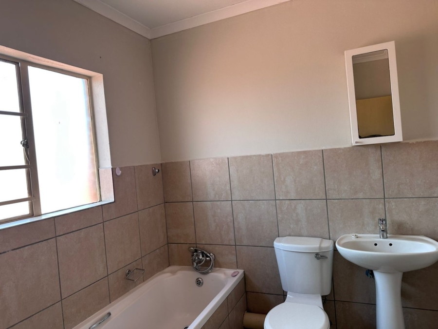 3 Bedroom Property for Sale in Annlin Gauteng