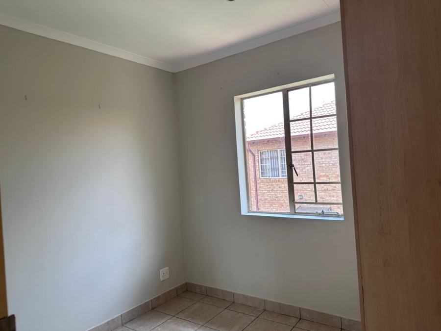 3 Bedroom Property for Sale in Annlin Gauteng
